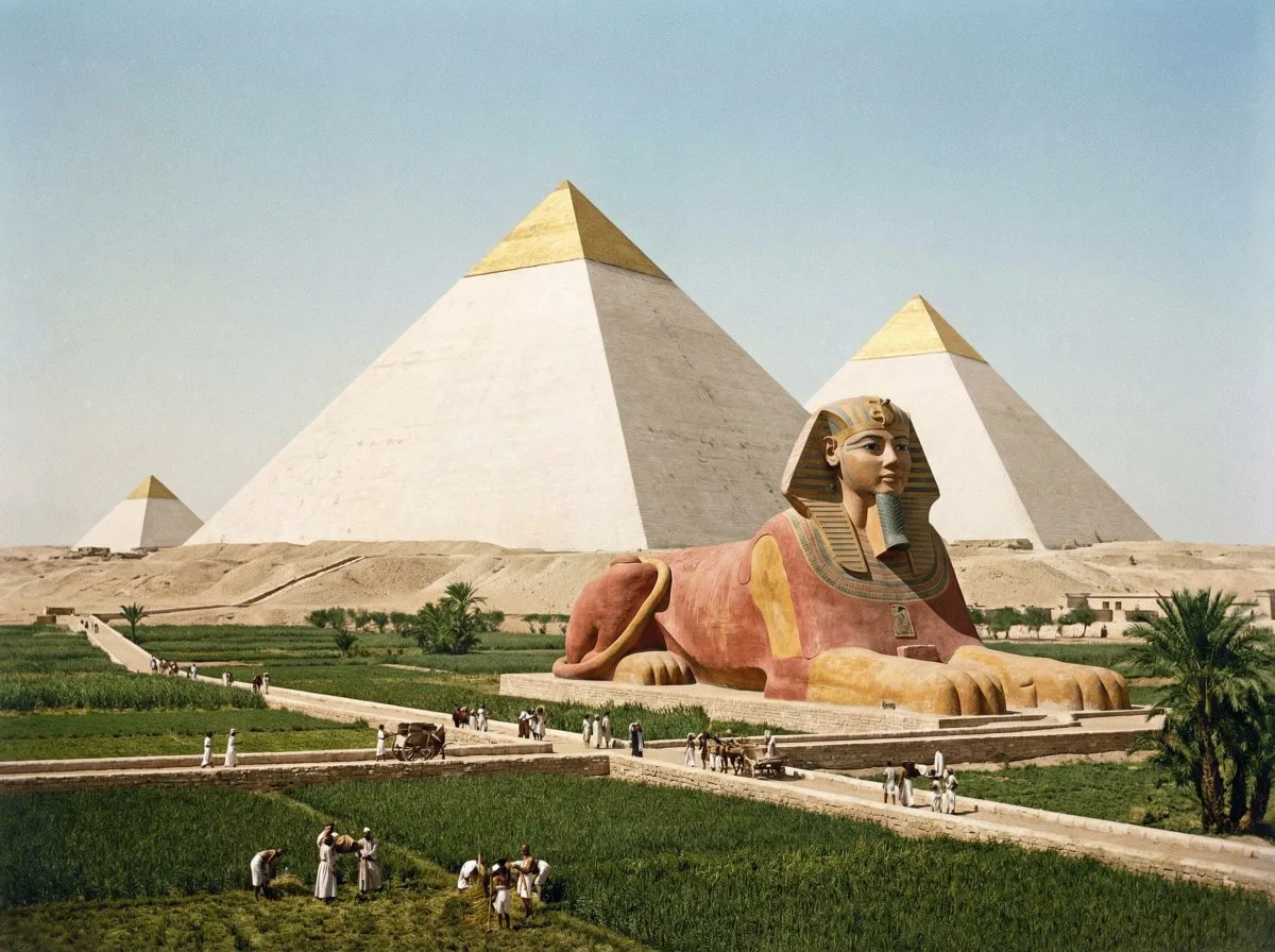 Curated Original appearance of pyramids and Sphinx