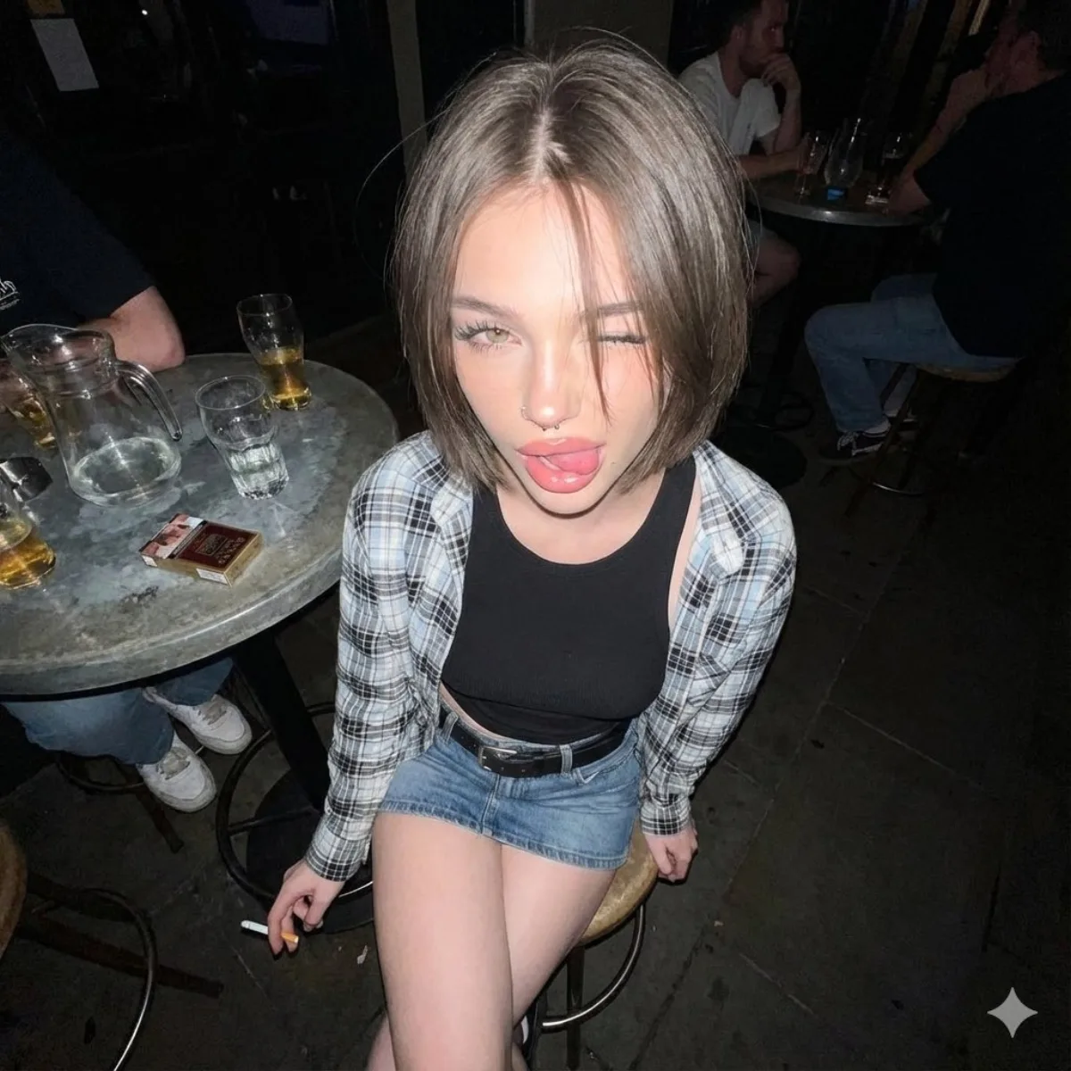 Y2K Club Playful Girl - Modern Style