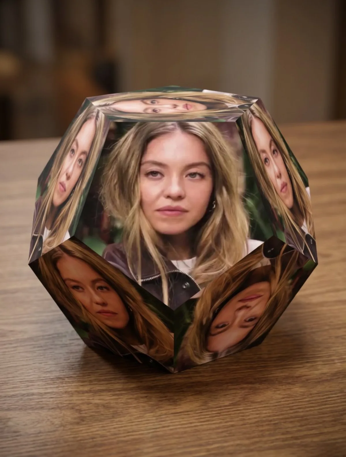 Apply image to a dodecahedron