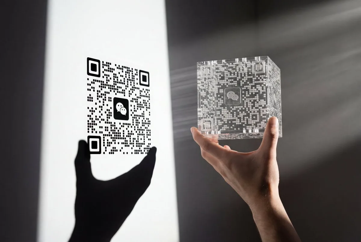 Light and Shadow QR Code: Precision of Hand and Light - Stylized Style