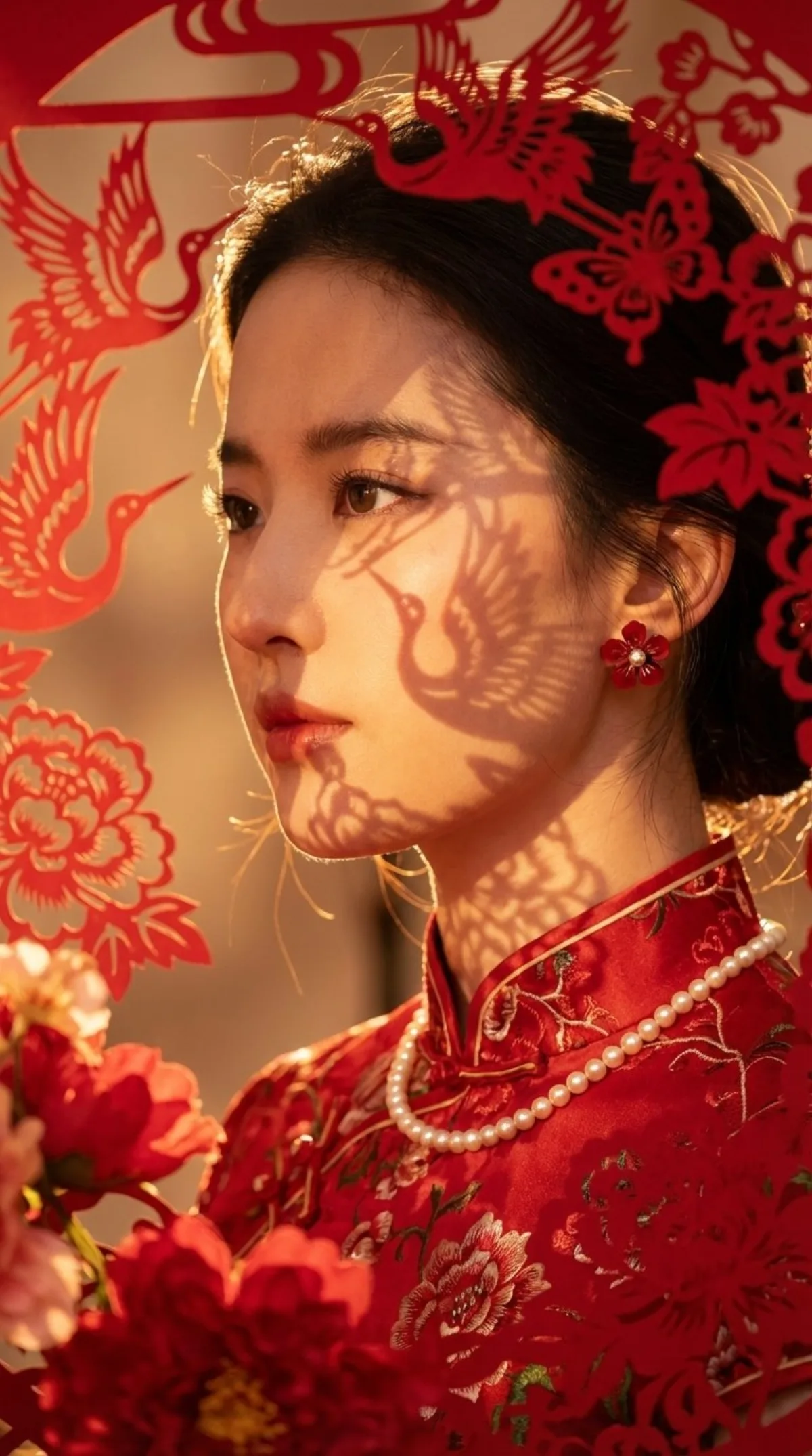 红色旗袍女神侧颜特写