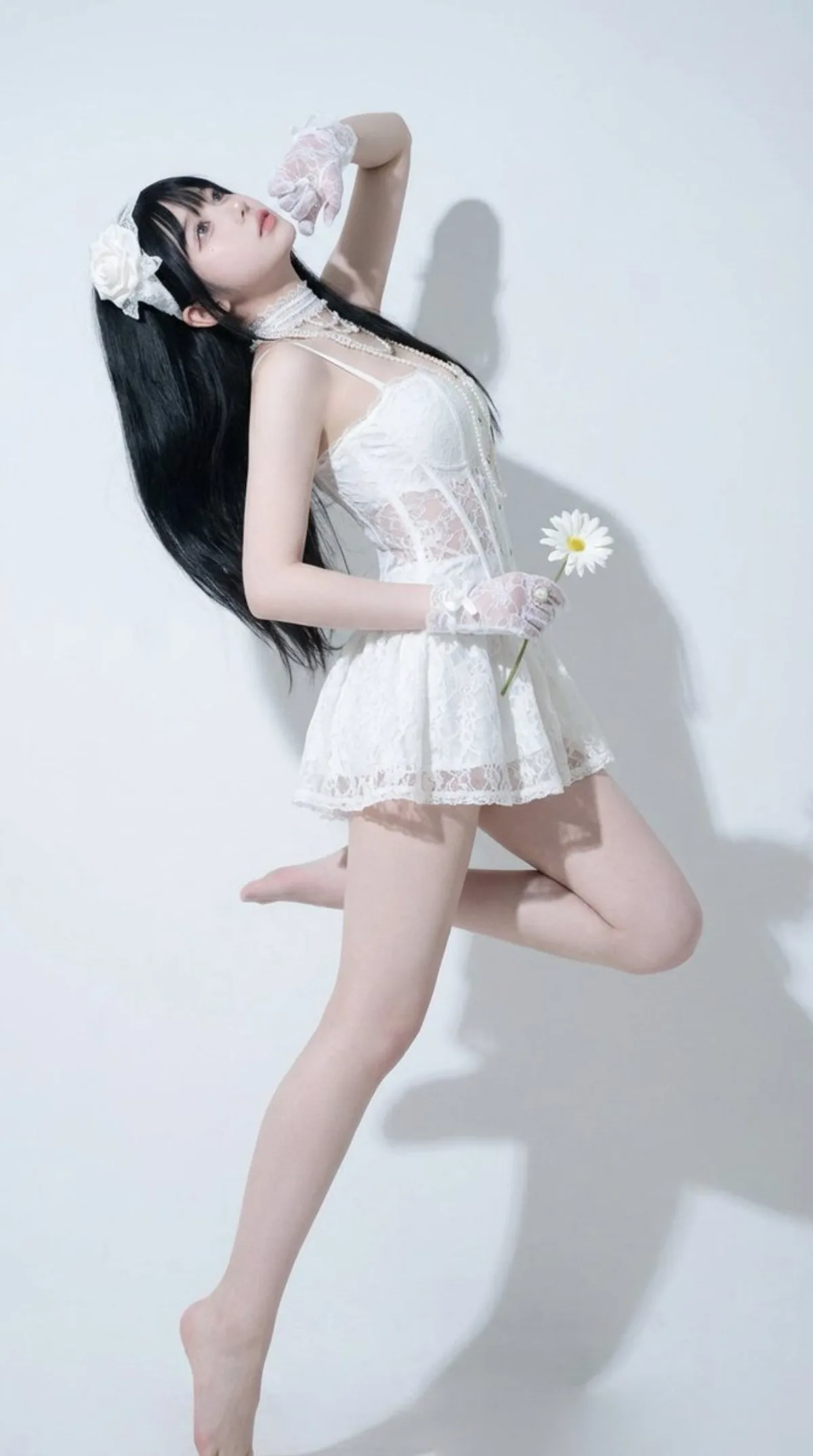 主图视角下的精准姿势复刻AI绘图
